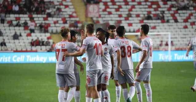 Antalyaspor, Shakhtar Donetsk’e 2-1 mağlup oldu